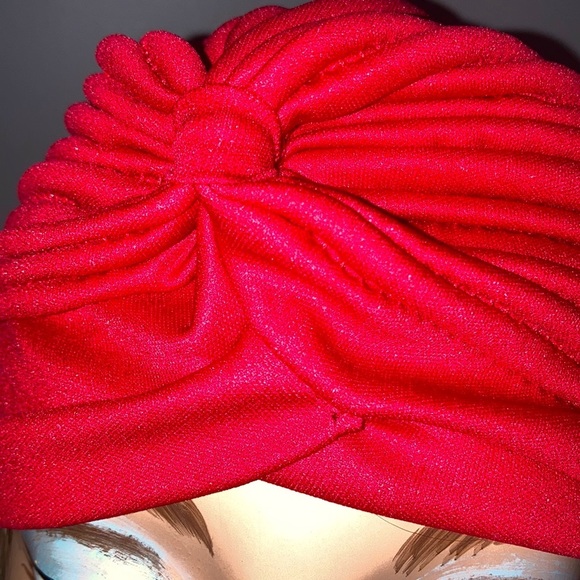 Red turban - Picture 2 of 3